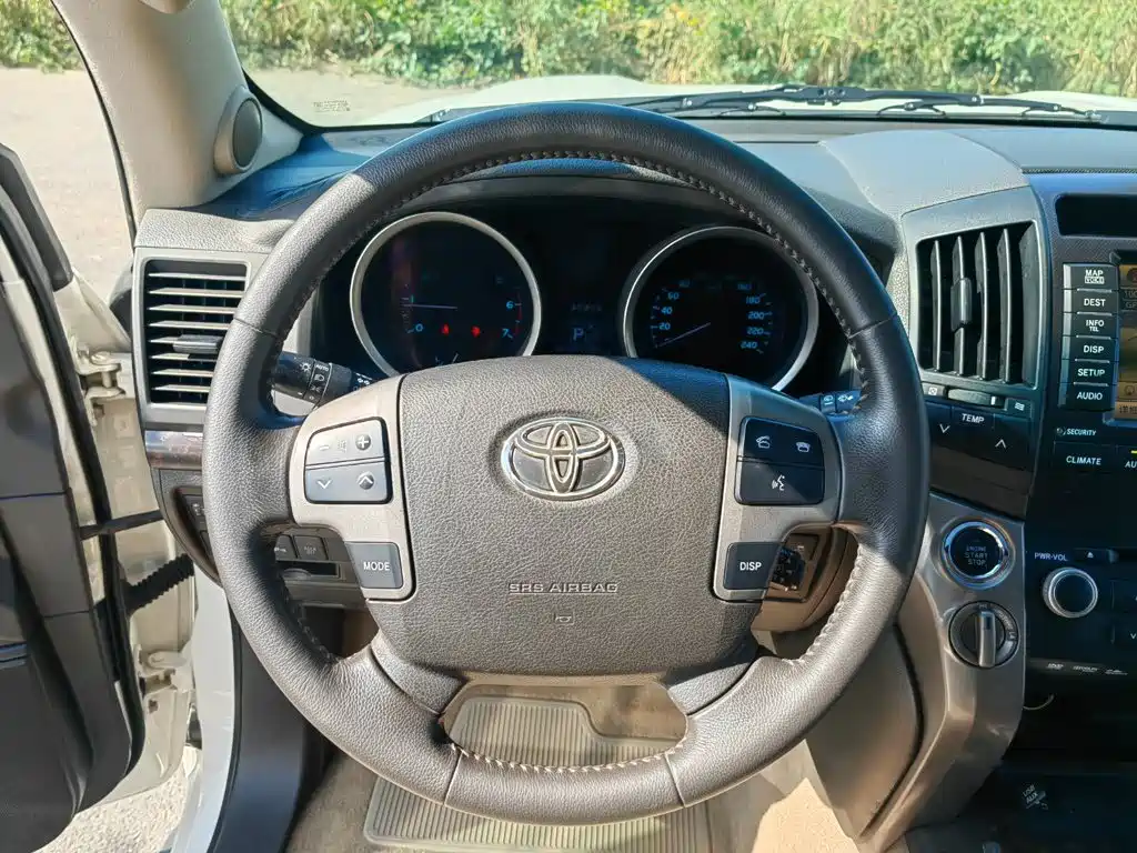 Toyota Land Cruiser 2011 2010 Model 4.7L Automatic VX