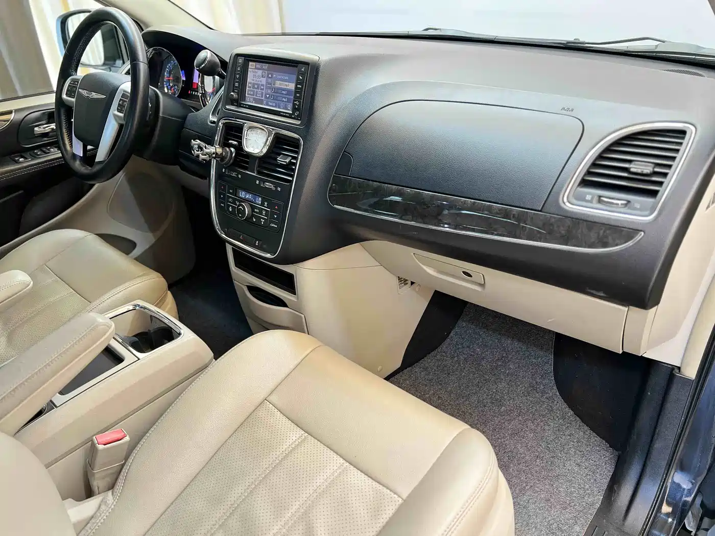 Chrysler Grand Voyager (Import) 2015 2014 3.6L Comfort Edition
