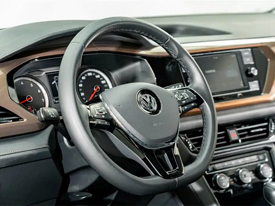 Volkswagen Tharu 2020 280TSI 2WD Comfort Edition China VI фото 10