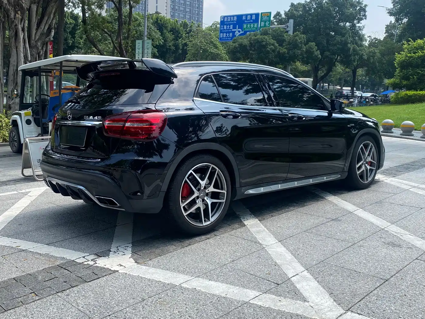 Mercedes-Benz GLA AMG 2020 2017 AMG GLA 45 4MATIC