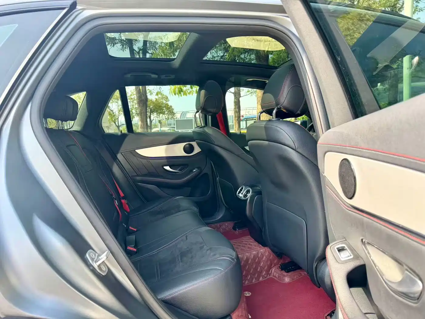 MERCEDES-BENZ GLC AMG