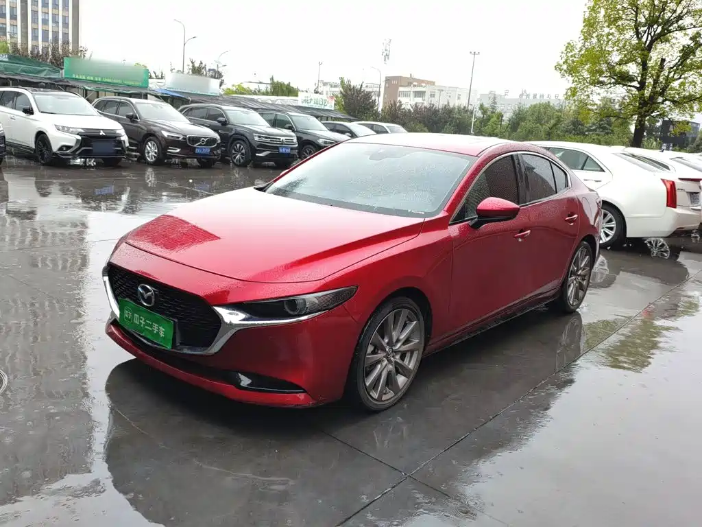 Photo 2 - Mazda Mazda 3