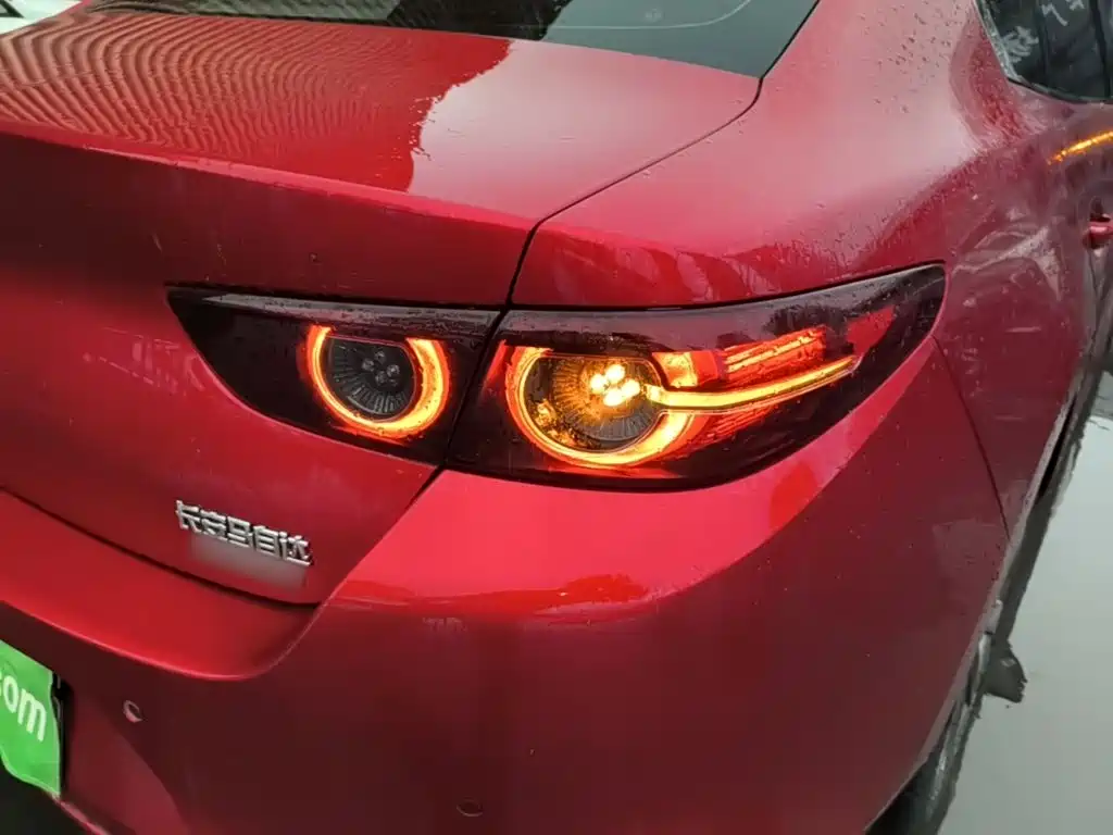 Photo 8 - Mazda Mazda 3