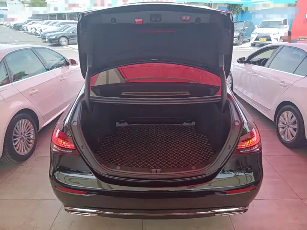 MERCEDES-BENZ E-CLASS