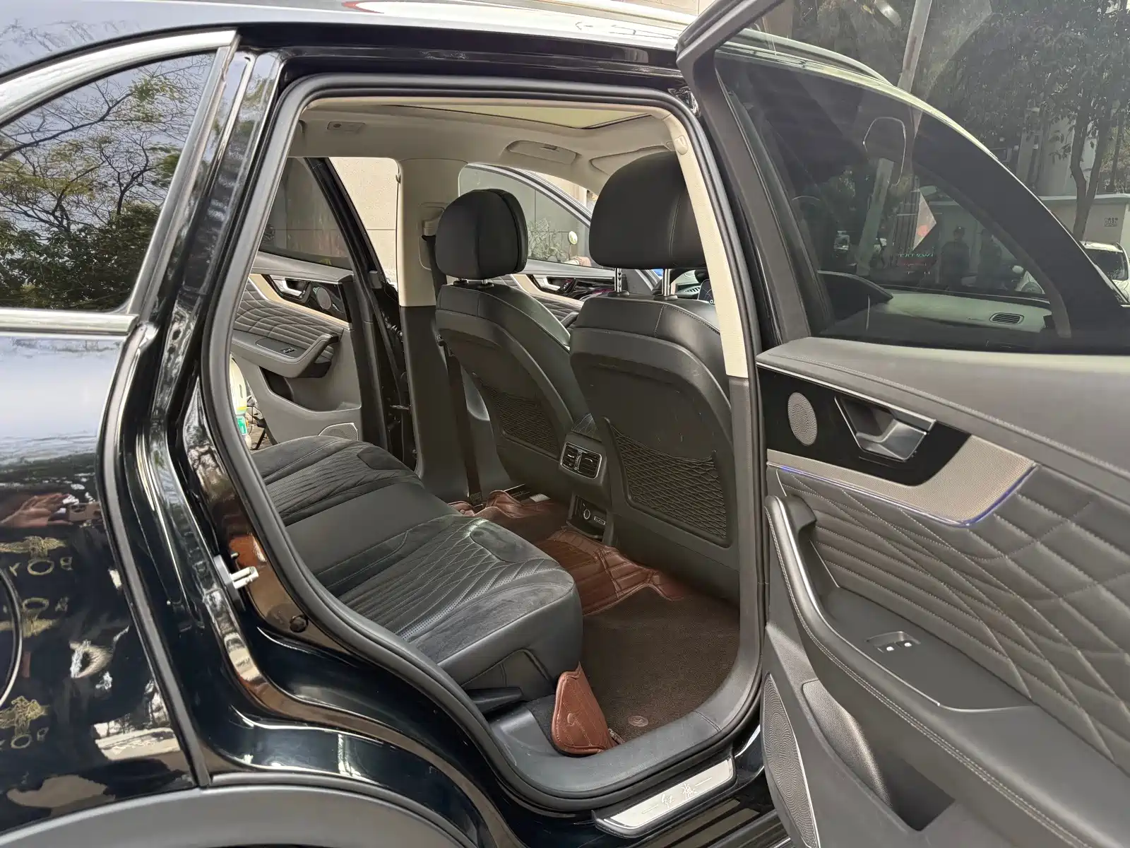 Фото 5 - Hongqi HS5