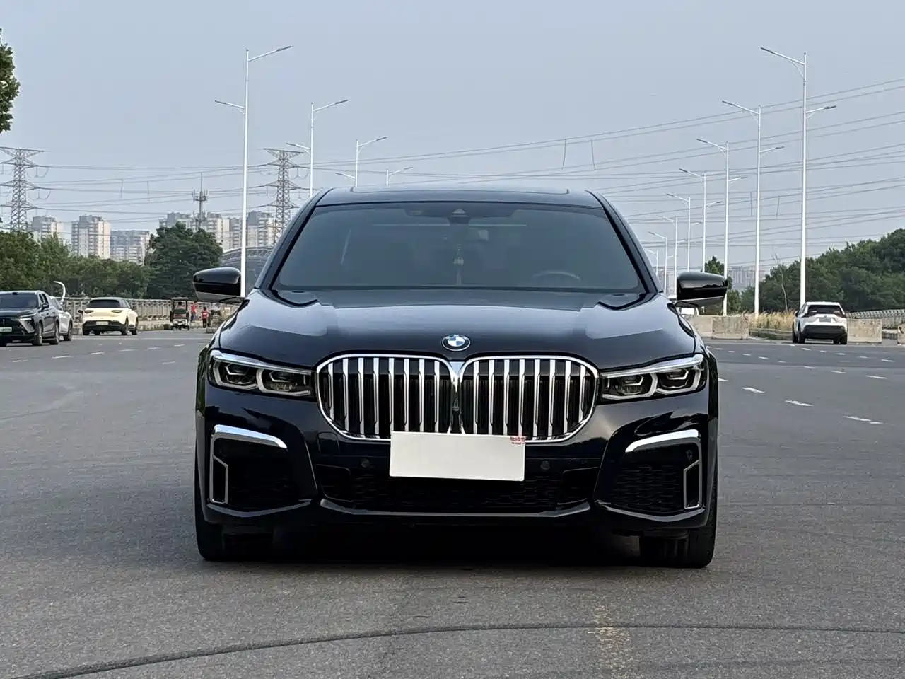 BMW 7 Series 2021 Model 740Li Leading M Sport Package фото 2