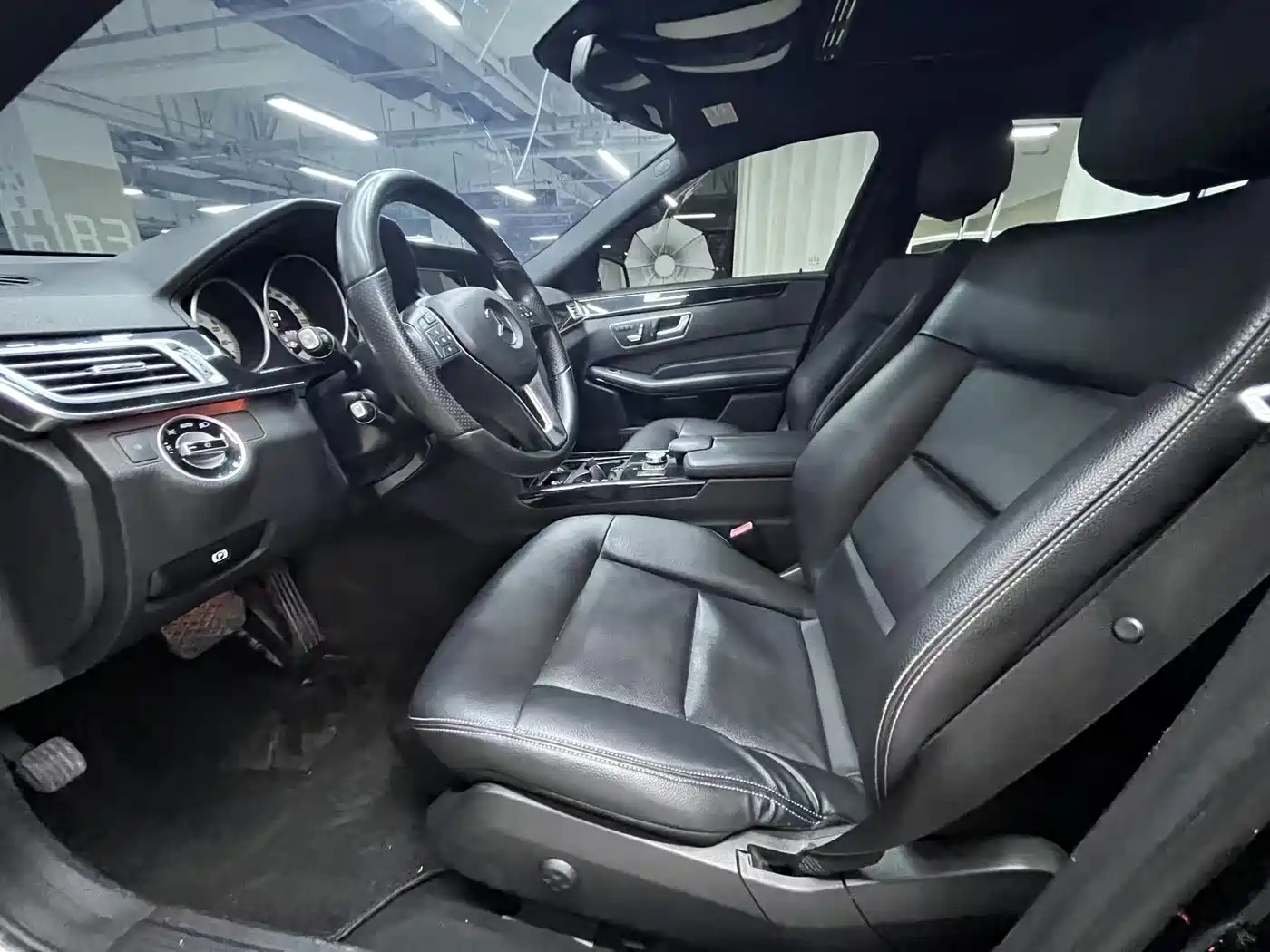 Mercedes-Benz E-Class 2014 E 260 L Sport фото 10