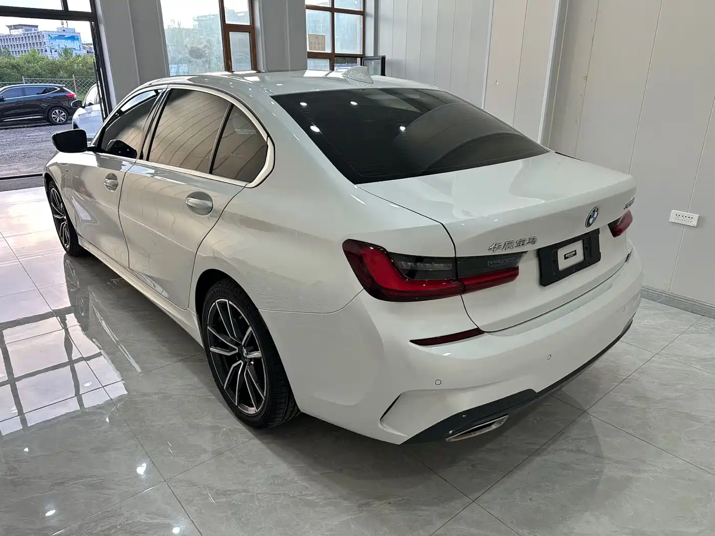 BMW 3-SERIES