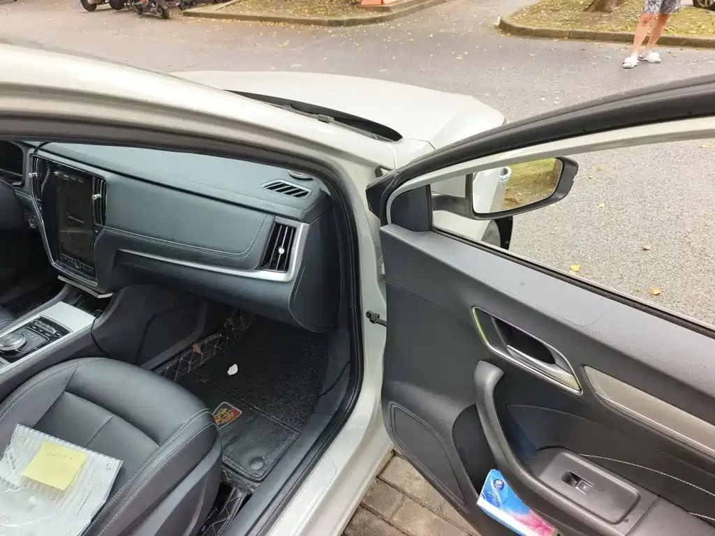 Roewe i6 New Energy 2019 2017 45T Hybrid Connected Smart Enjoyment Edition