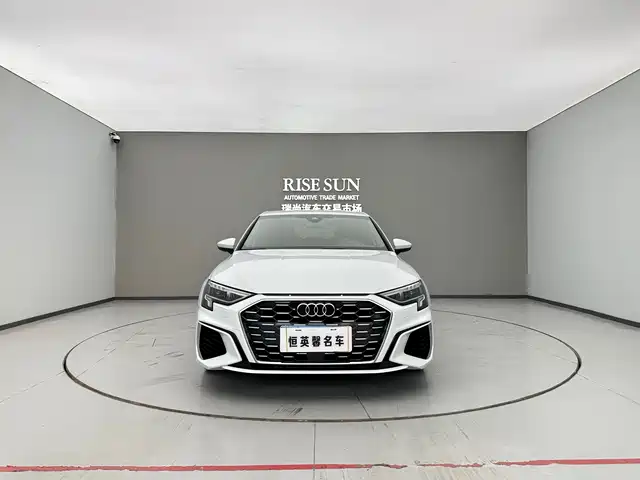 Audi A3 2021 Sportback 35 TFSI Progressive Sport — фото 2