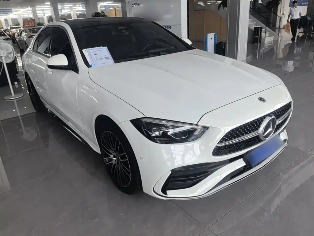 Фото 4 - Mercedes-Benz C-Class