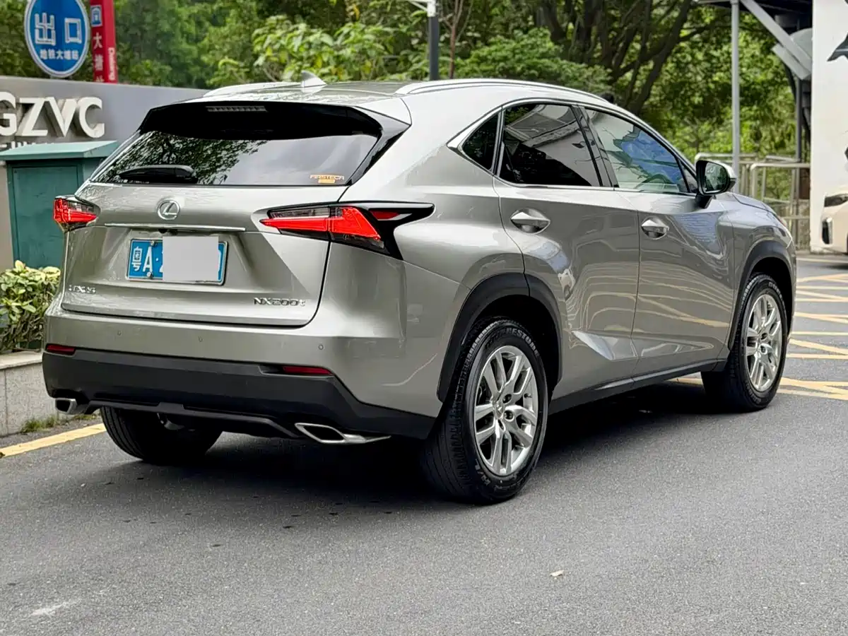 LEXUS NX