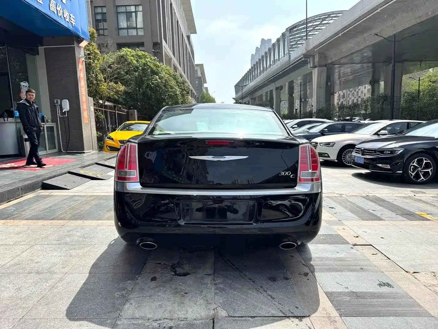 Chrysler 300C (Import) 2014 2012 3.6L Luxury Edition