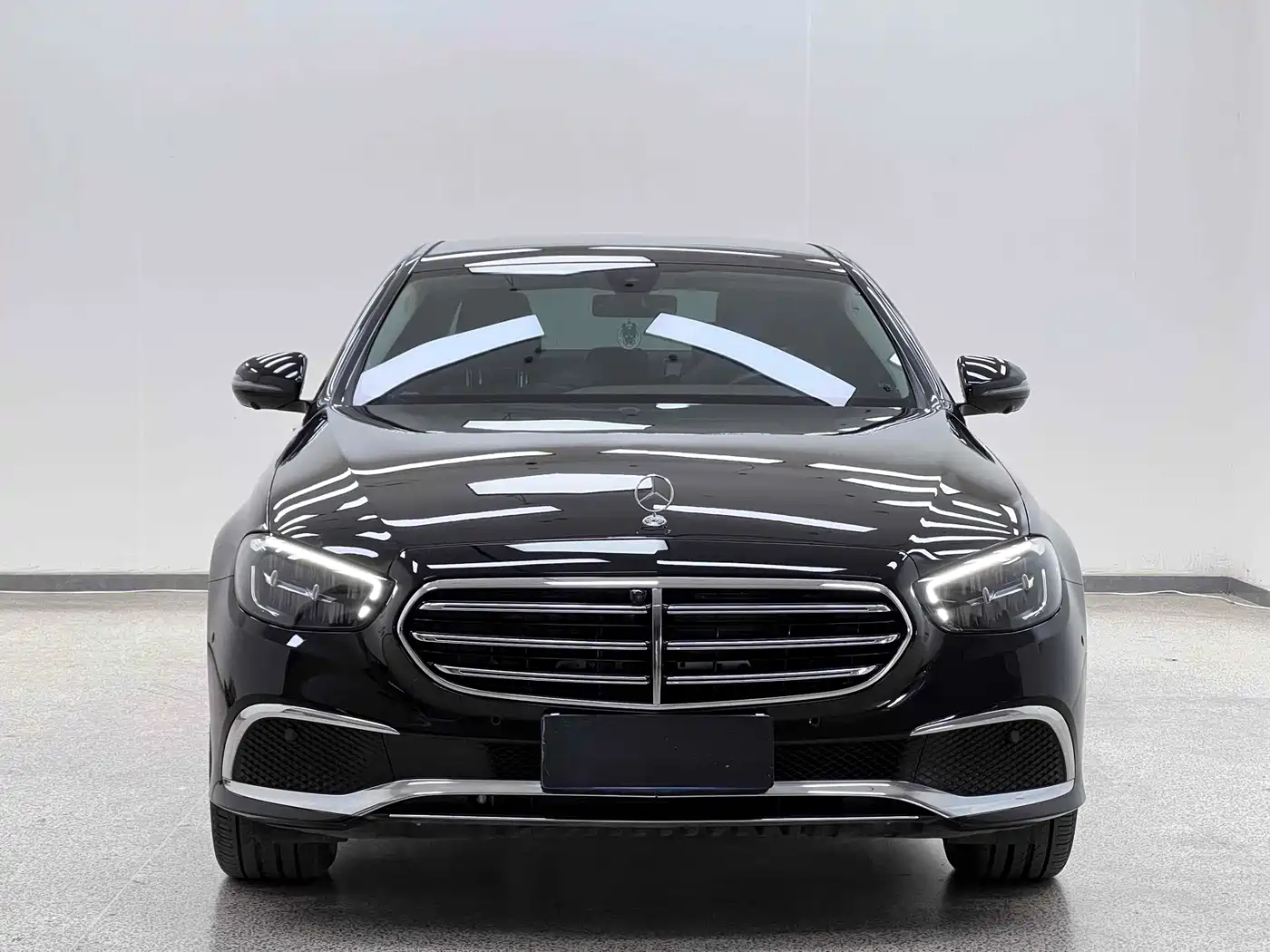 Mercedes-Benz E-Class 2023 Facelift E 300 L Luxury фото 2