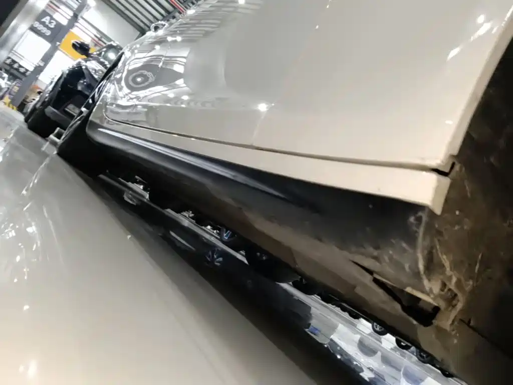 Photo 21 - Maserati Ghibli