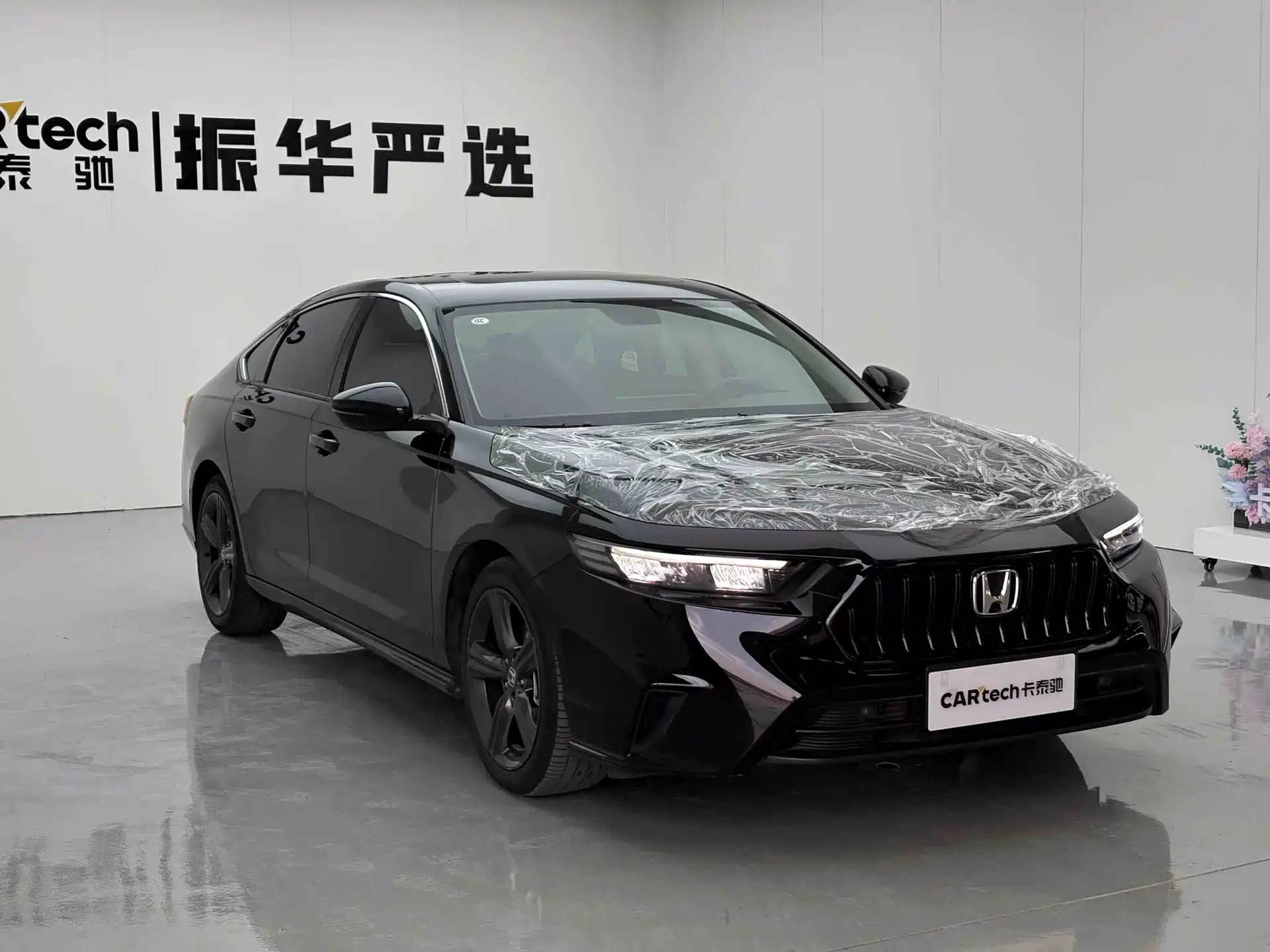 Фото 3 - Honda Inspire