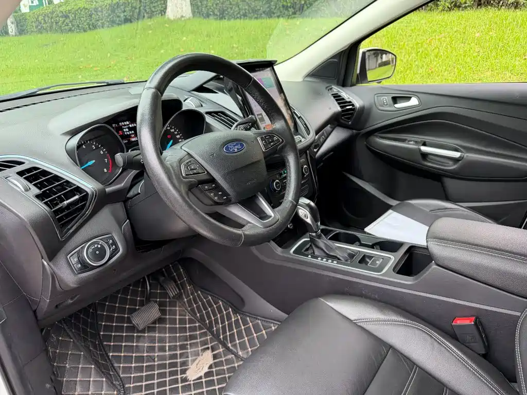 Ford Kuga 2019 2019 EcoBoost 180 FWD Luxury Edition China V