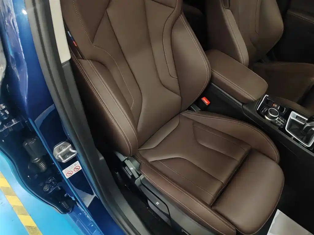BMW 1 Series 2022 125i M Sport Shadow Edition фото 21