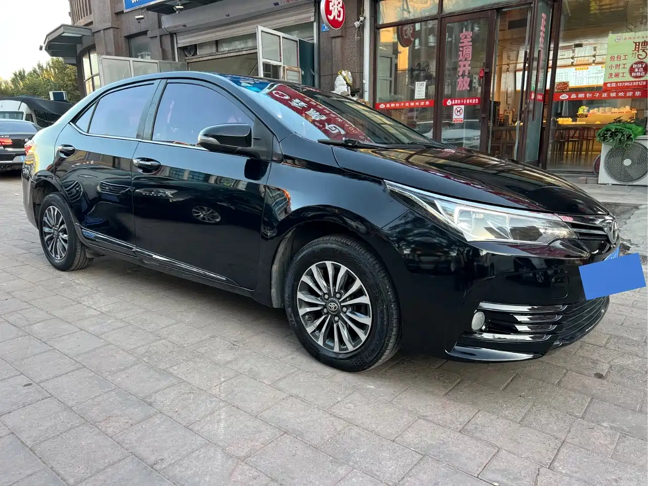 Фото 3 - Toyota Corolla