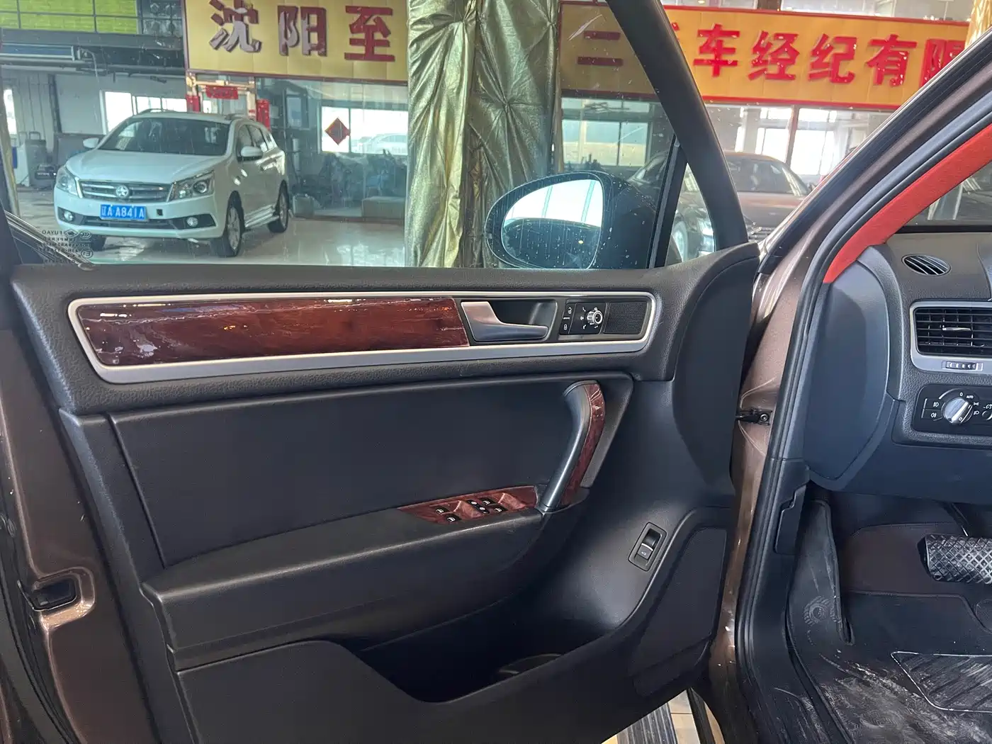 Volkswagen Touareg 2011 3.0TSI Standard фото 12
