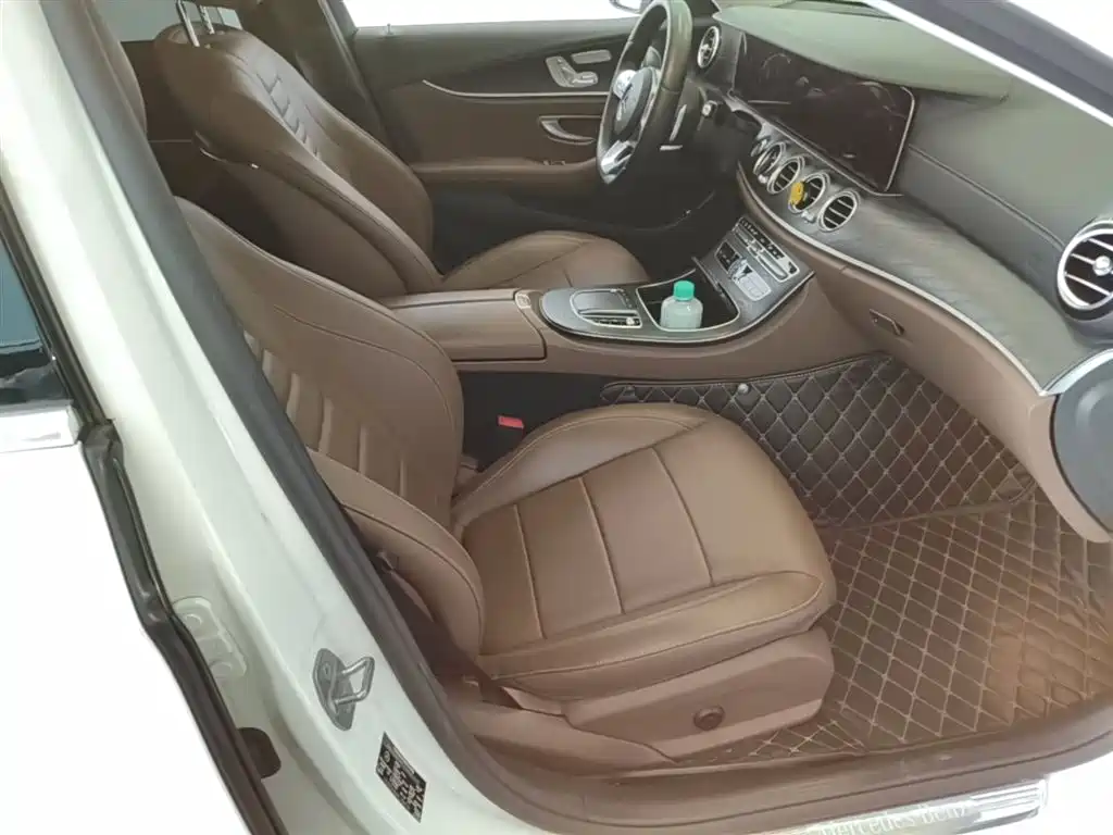Mercedes-Benz E-Class 2019 E 300 L Sport Luxury фото 25