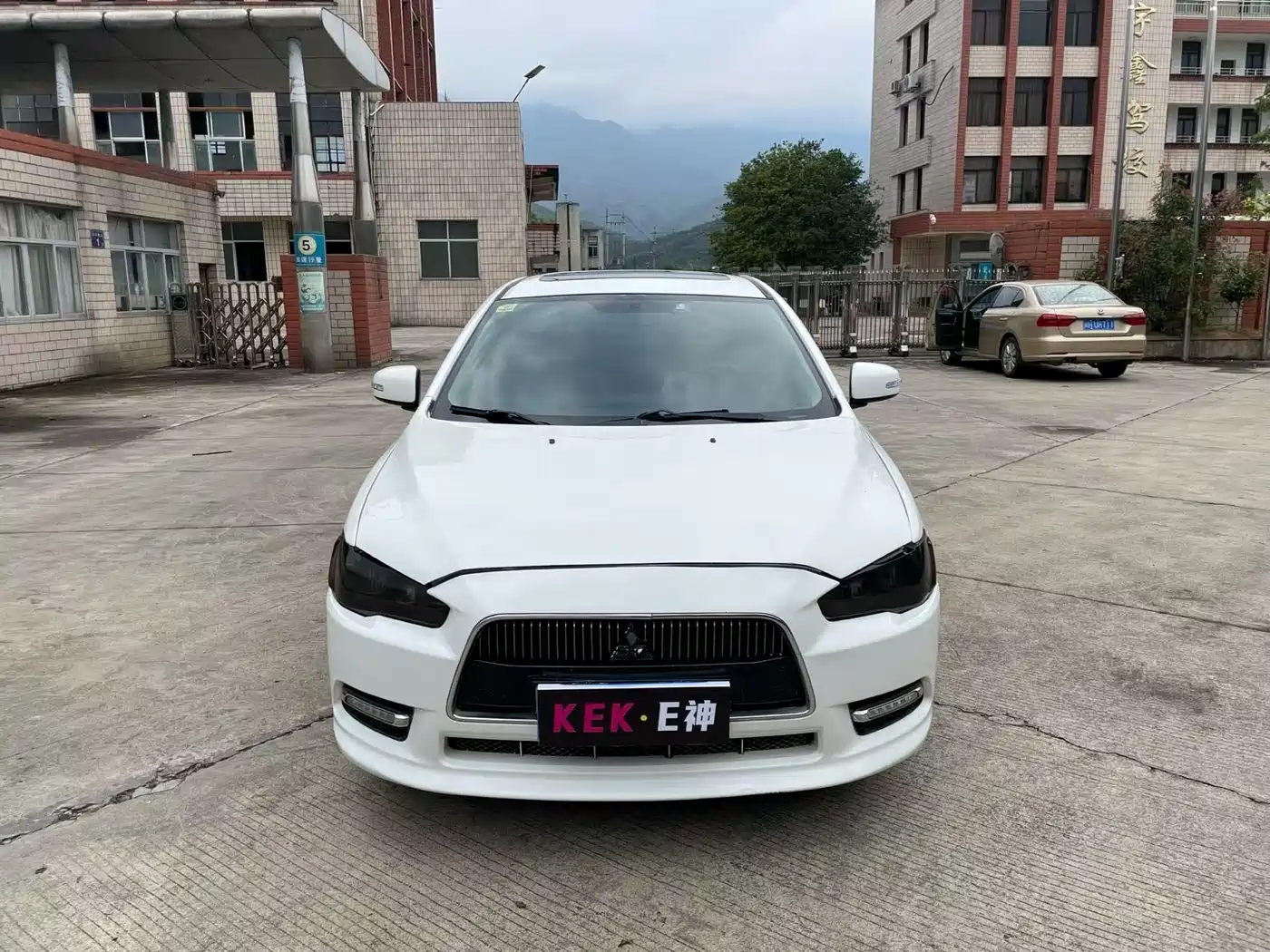 Mitsubishi Lancer EX 2013 Trend 1.6L Manual Luxury фото 2