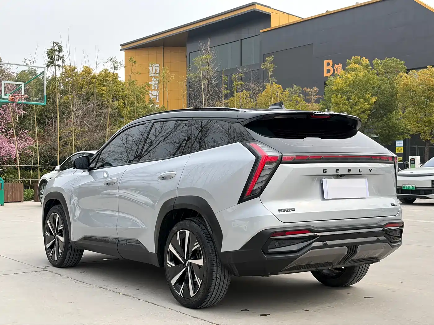 GEELY AUTOMOBILE BOYUE L