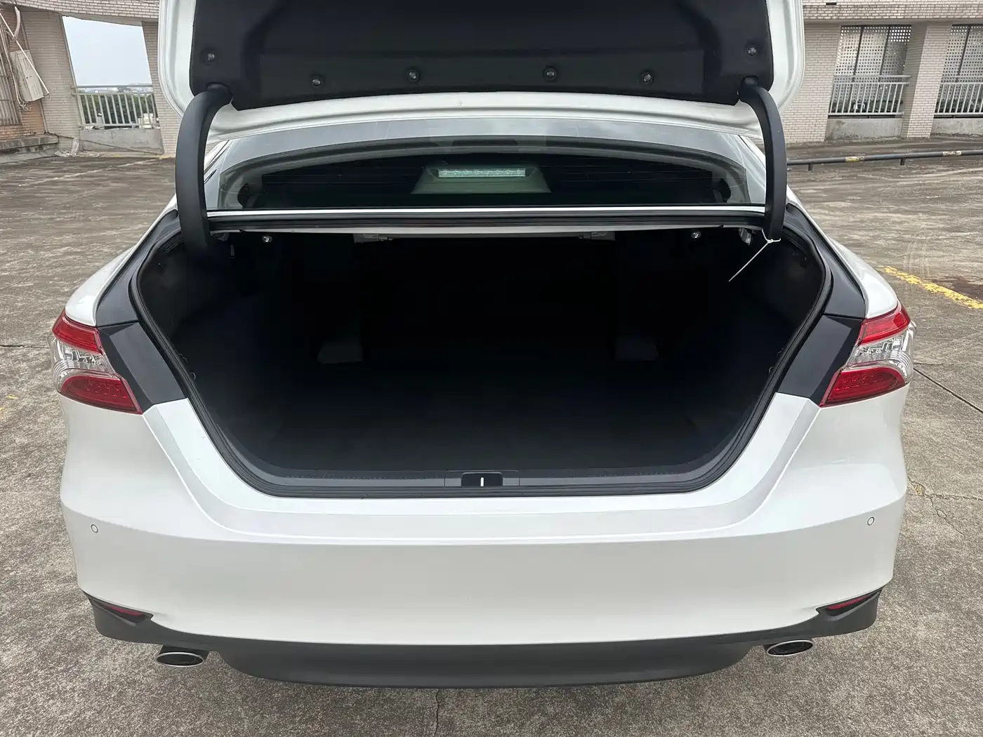 Toyota Camry 2021 2.0G Luxury Edition фото 15