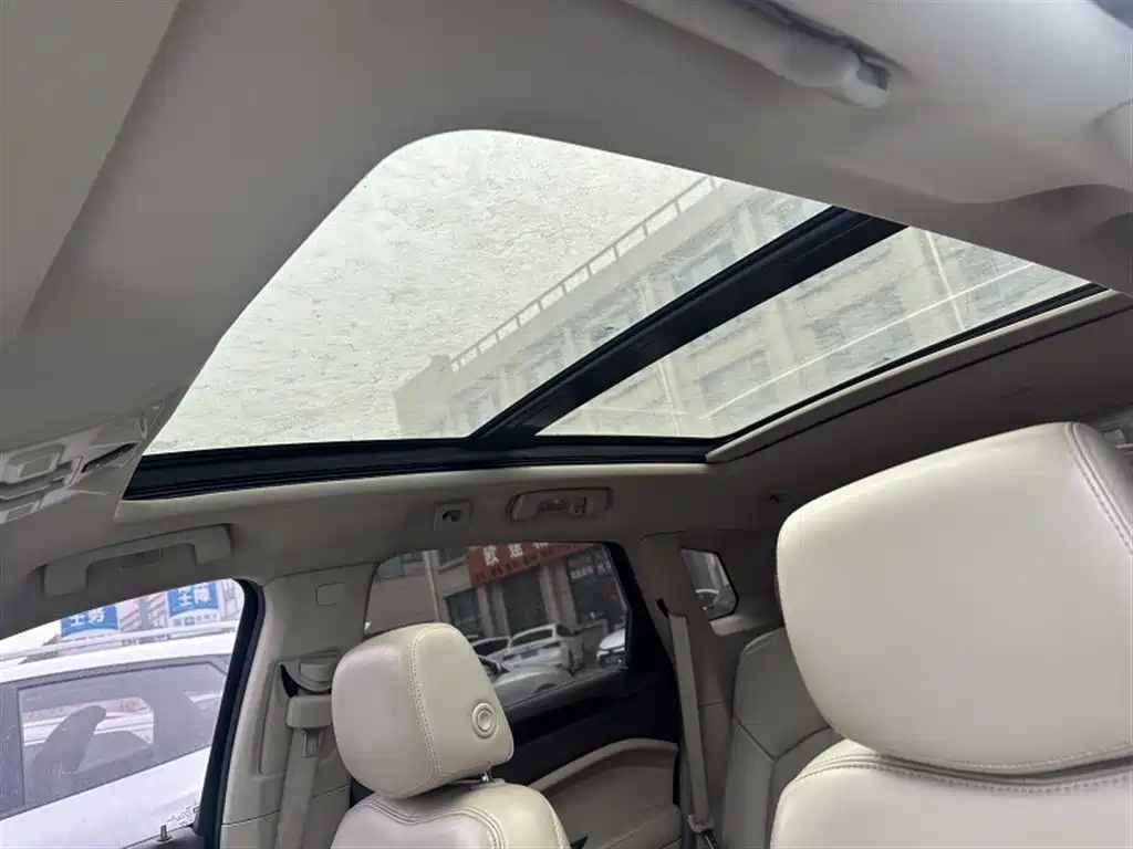 Cadillac SRX 2015 3.0L Leading фото 7