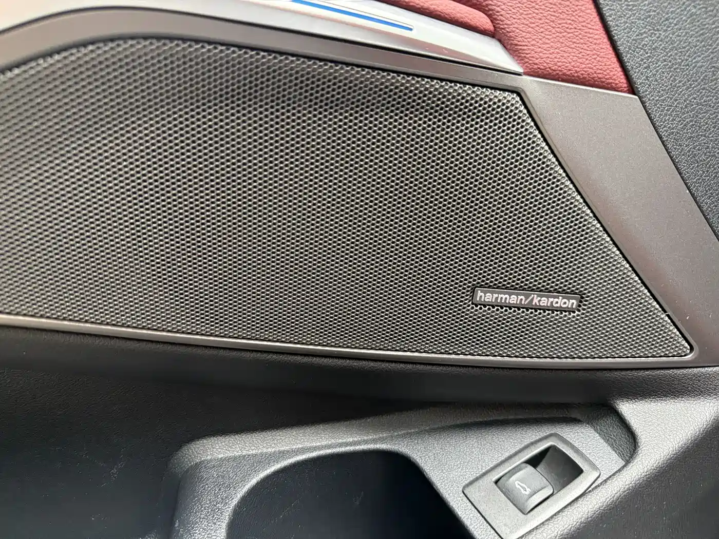 BMW 3 Series 2024 325Li M Sport Shadowline Package фото 12
