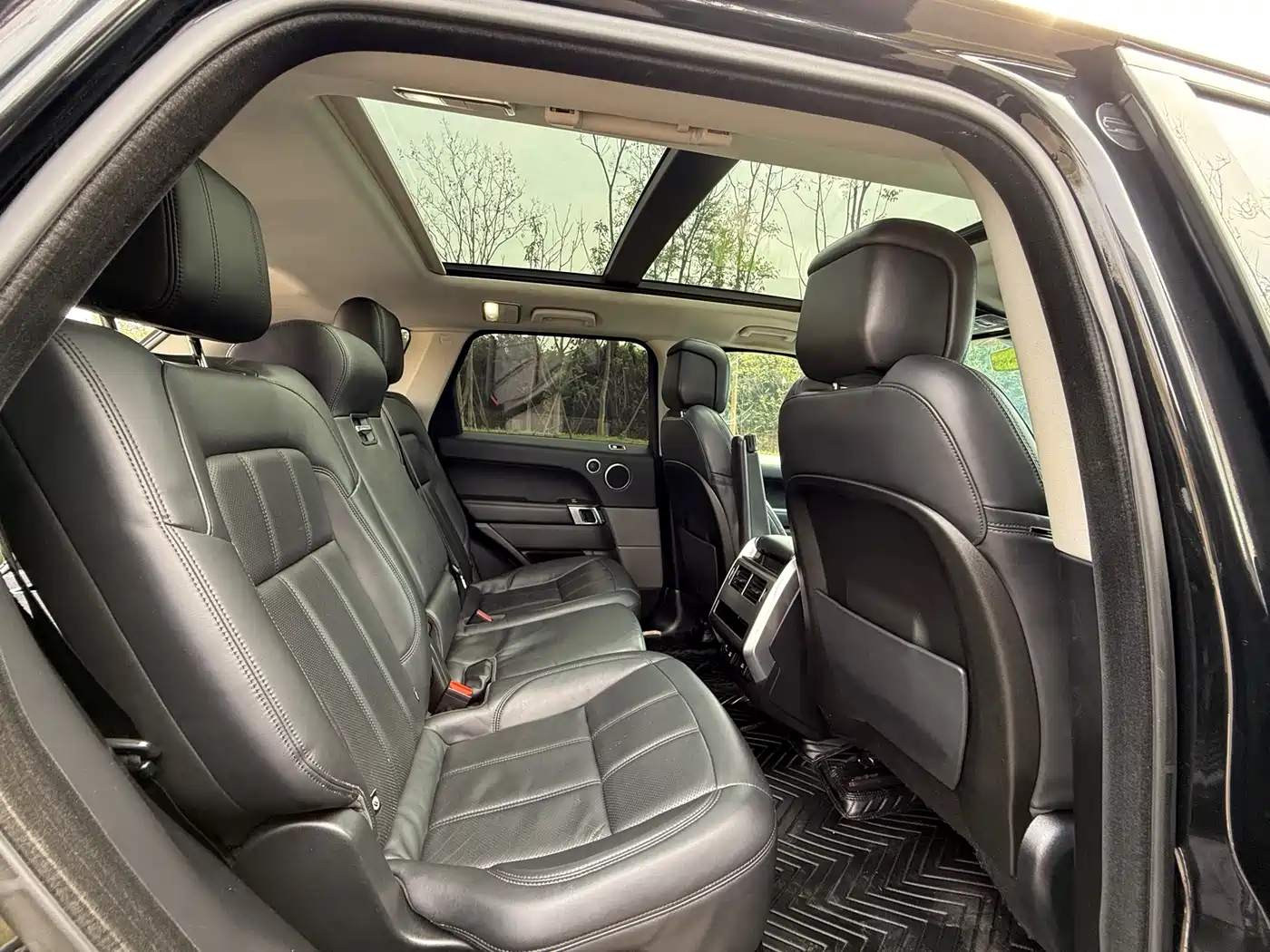 Land Rover Range Rover Sport 2019 3.0 SC V6 Special Edition фото 9