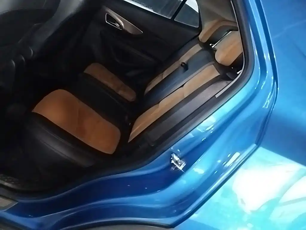 Фото 17 - Buick Encore