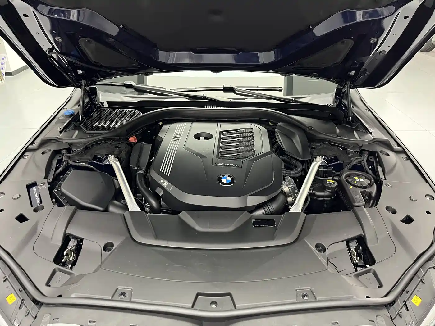 BMW 7-SERIES