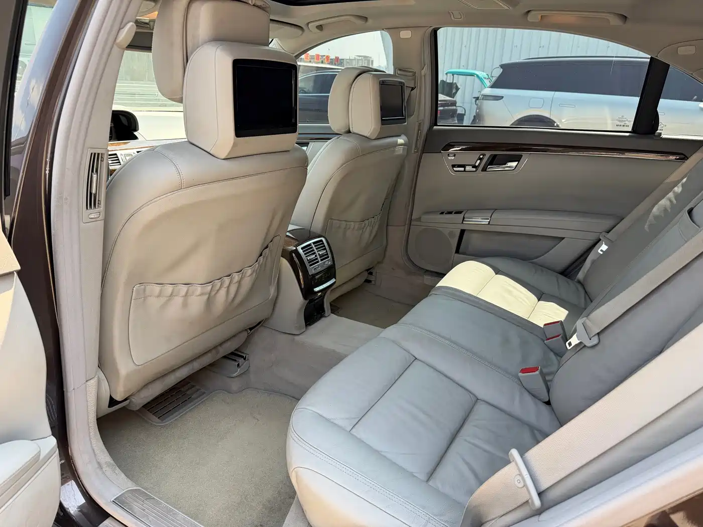 Mercedes-Benz S-Class 2010 S 300 L Premium фото 9