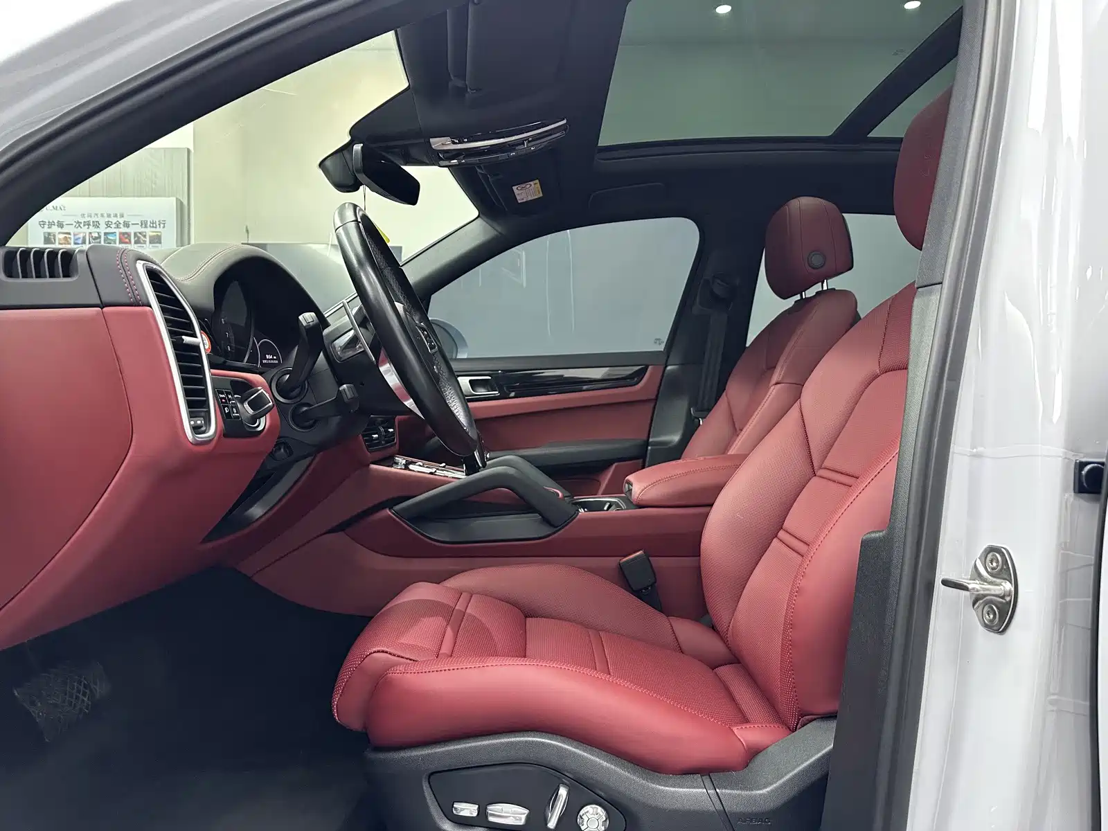 Фото 8 - Porsche Cayenne