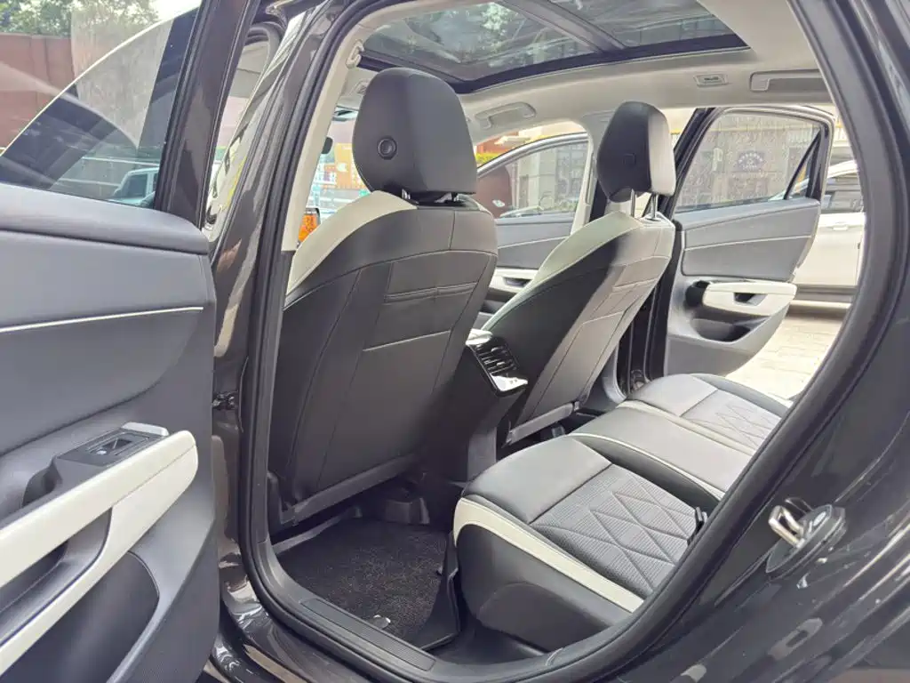 Volkswagen Sagitar 2026 2025 300TSI DSG Mid-range Edition