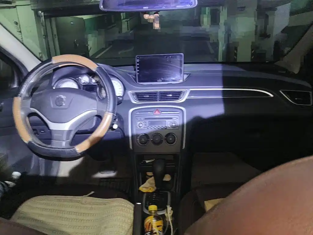 صورة 12 - Peugeot 308