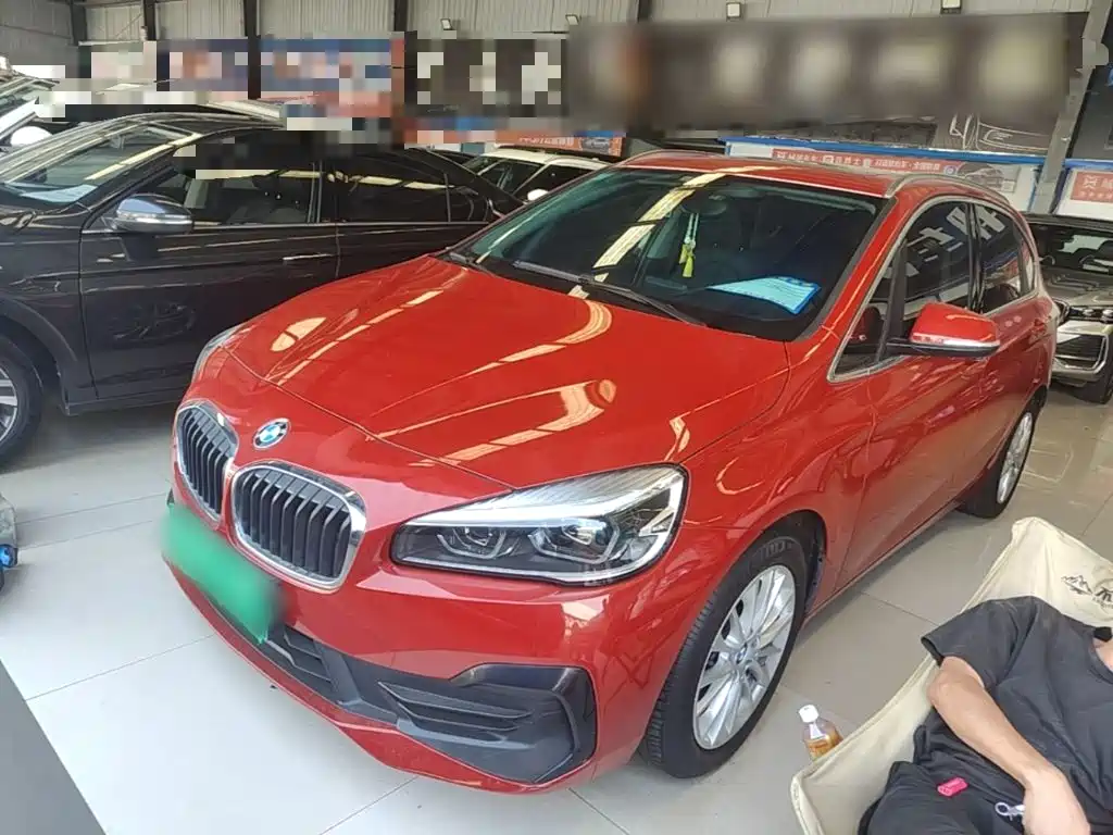Фото 1 - BMW 2 Series Touring