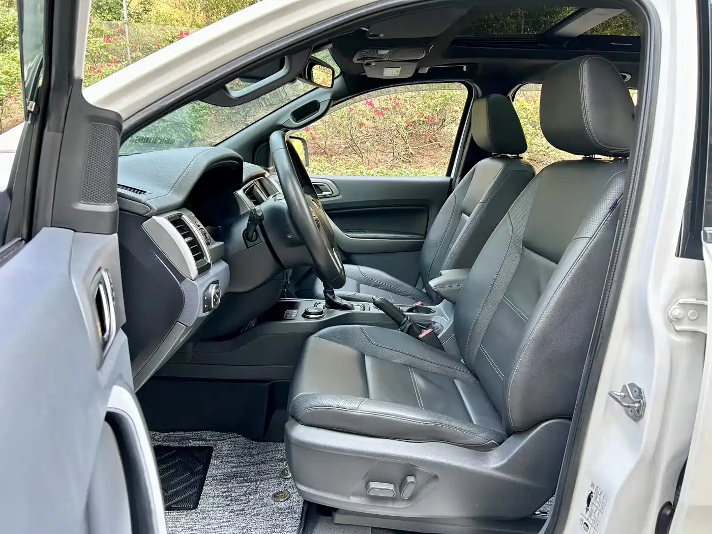 Ford Everest 2017 2017 2.0T Gasoline Automatic 4WD Luxury Edition 5-Seater