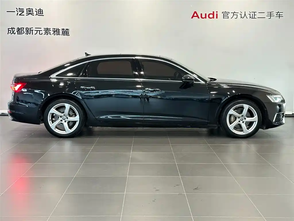 Фото 3 - Audi A6L