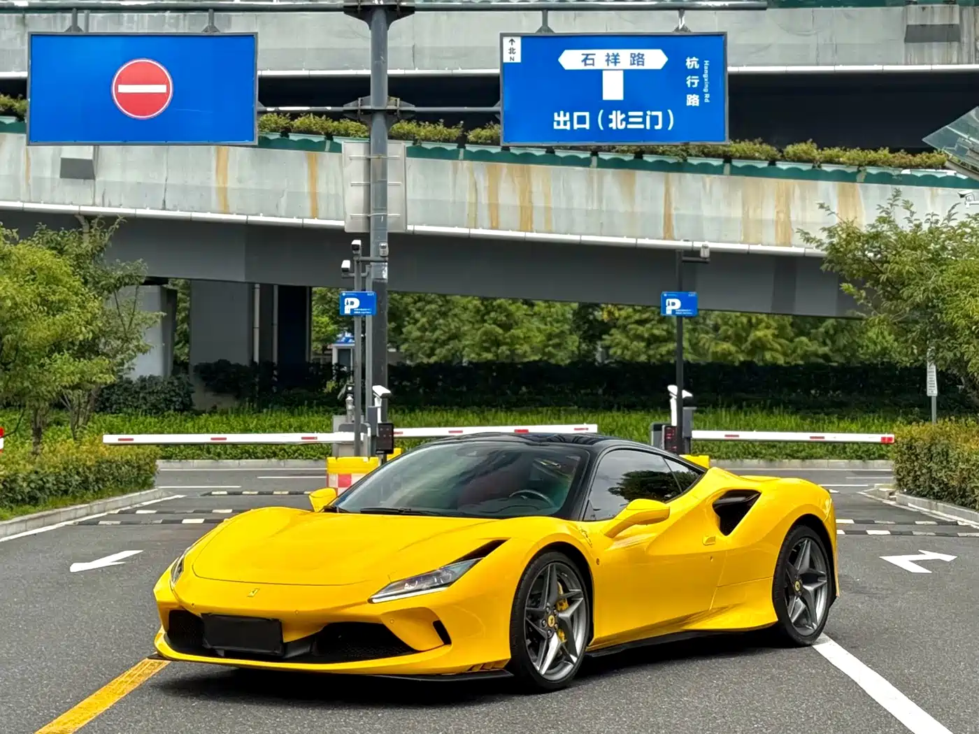 Ferrari F8 2021 2019 Tributo 3.9T V8