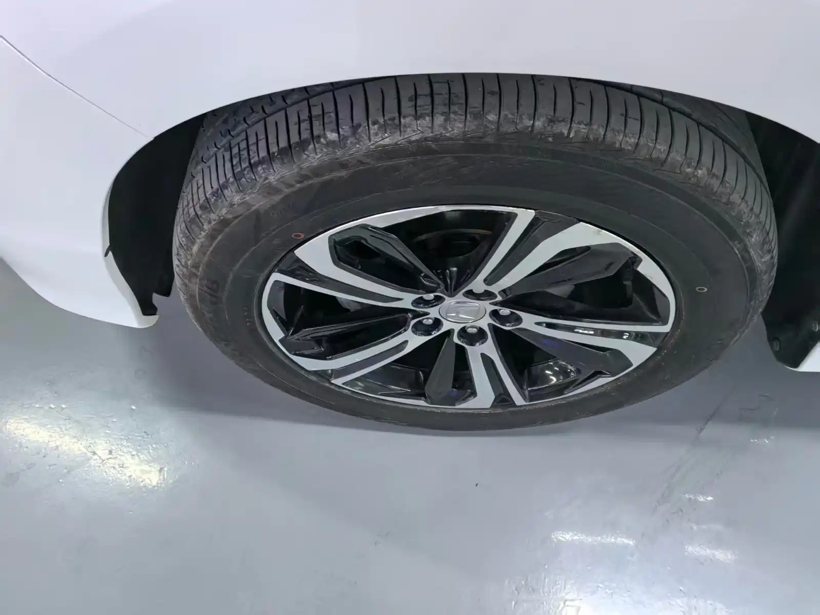 Фото 6 - Honda UR-V