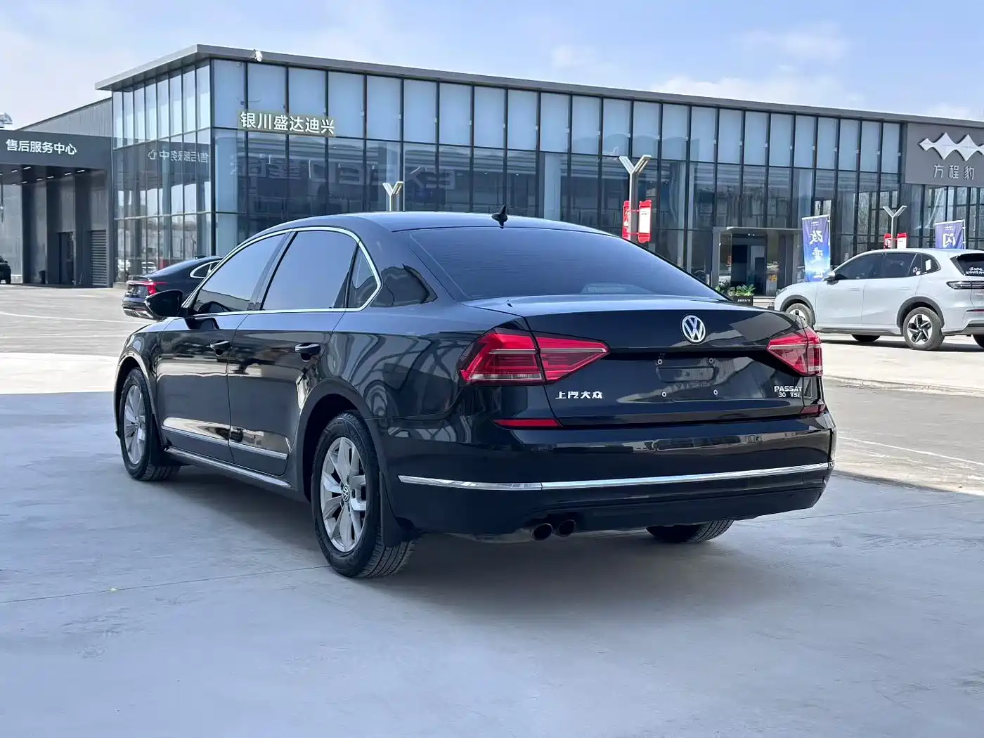 Volkswagen Passat 2015 1.8TSI Automatic Prestige Edition фото 7