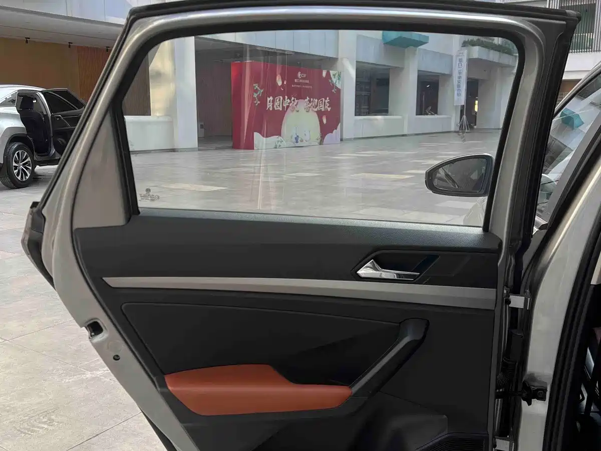 Photo 19 - Volkswagen Lavida