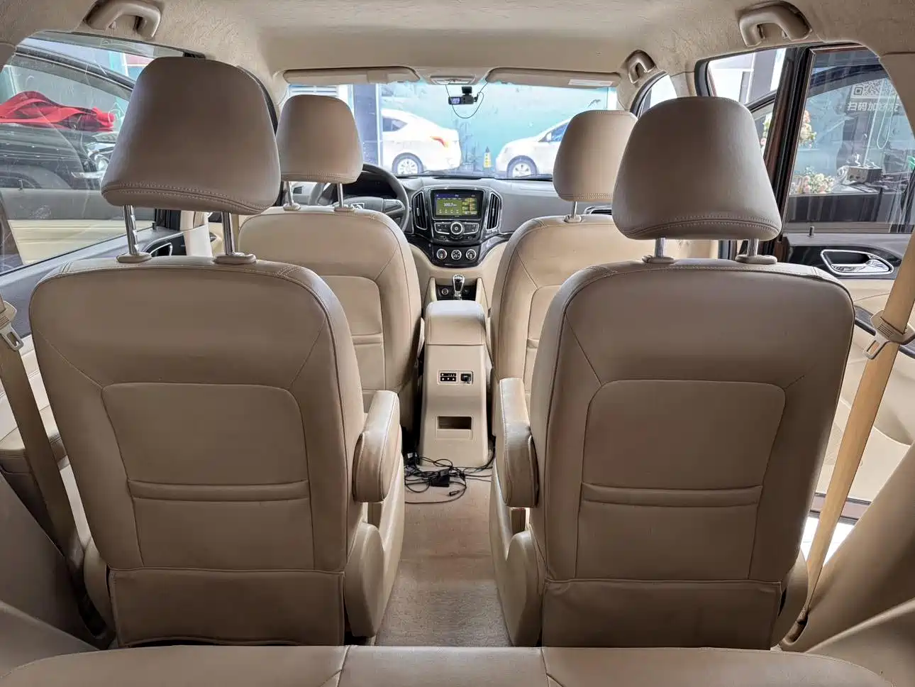 Baojun 730 2014 2014 1.5L Manual Comfort 7-seater