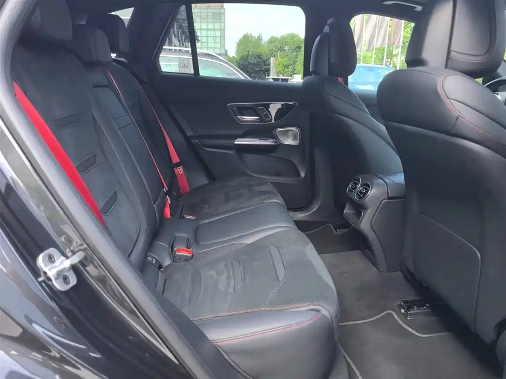 Mercedes-Benz GLC AMG 2025 AMG GLC 43 4MATIC фото 14