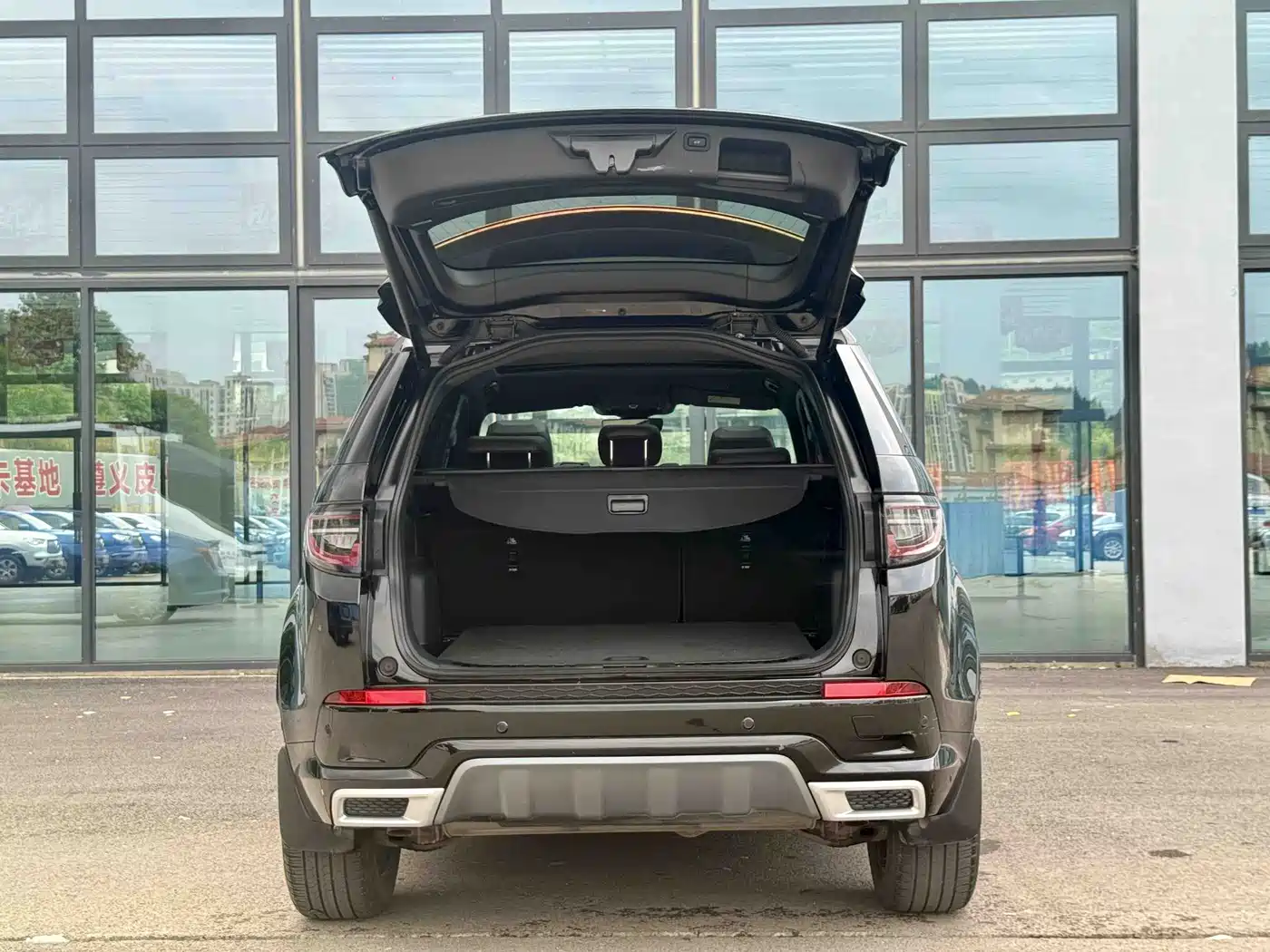 Land Rover Discovery Sport 2022 Model Facelift 249PS R-Dynamic SE Performance Tech Edition 5-seater фото 17