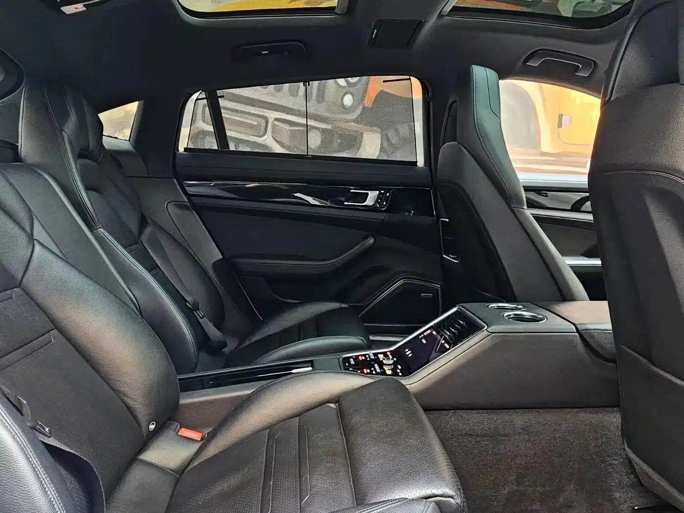 Porsche Panamera 2017 Panamera 4 Executive Long Wheelbase 3.0T фото 17