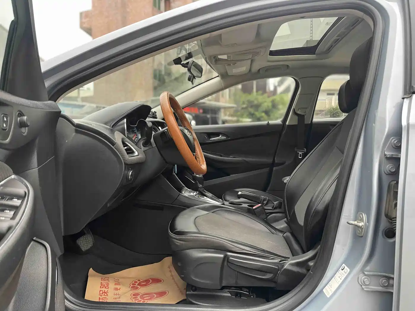 Chevrolet Cruze 2016 1.5L Automatic Luxury Edition фото 5