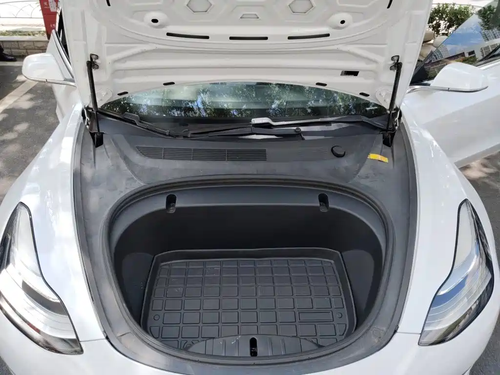 Tesla Model 3 2020 2020 Facelift Long Range Rear-Wheel Drive